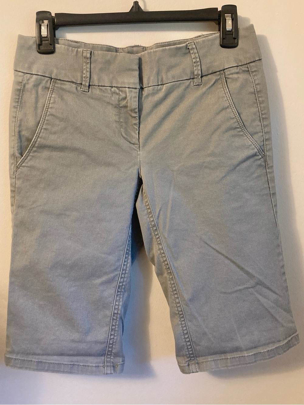Loft Ann Taylor Chino Bermuda Shorts Size 0 Gray color Longer 12” inseam Cotton